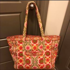 Vera Bradley Get Carried away tote.